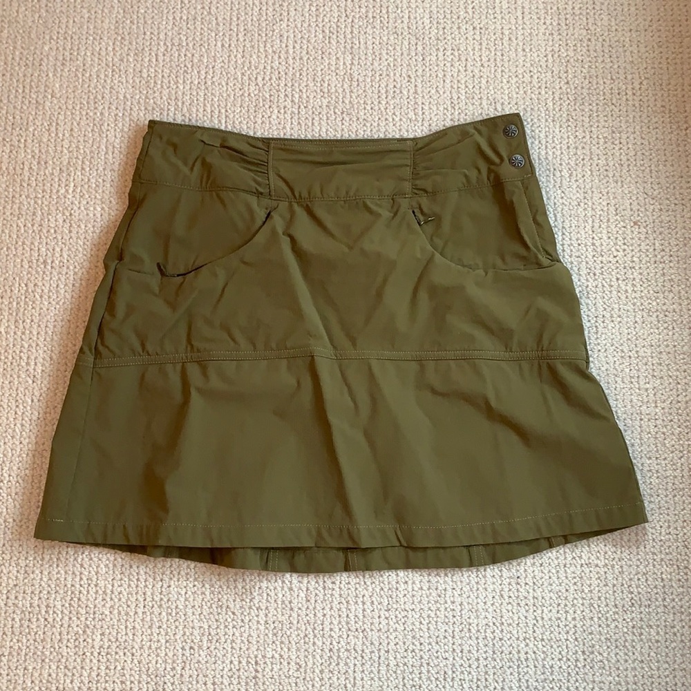 Athleta Hit the Trail Skort Skirt with Removable Pouch Olive Green Size 6